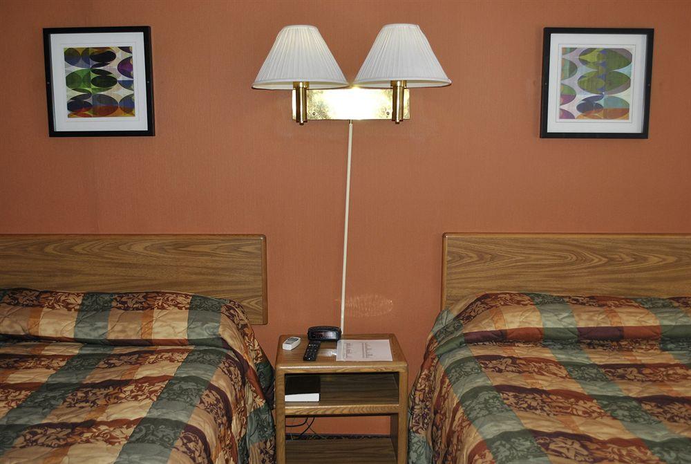 Waconia Inn&Suites Esterno foto