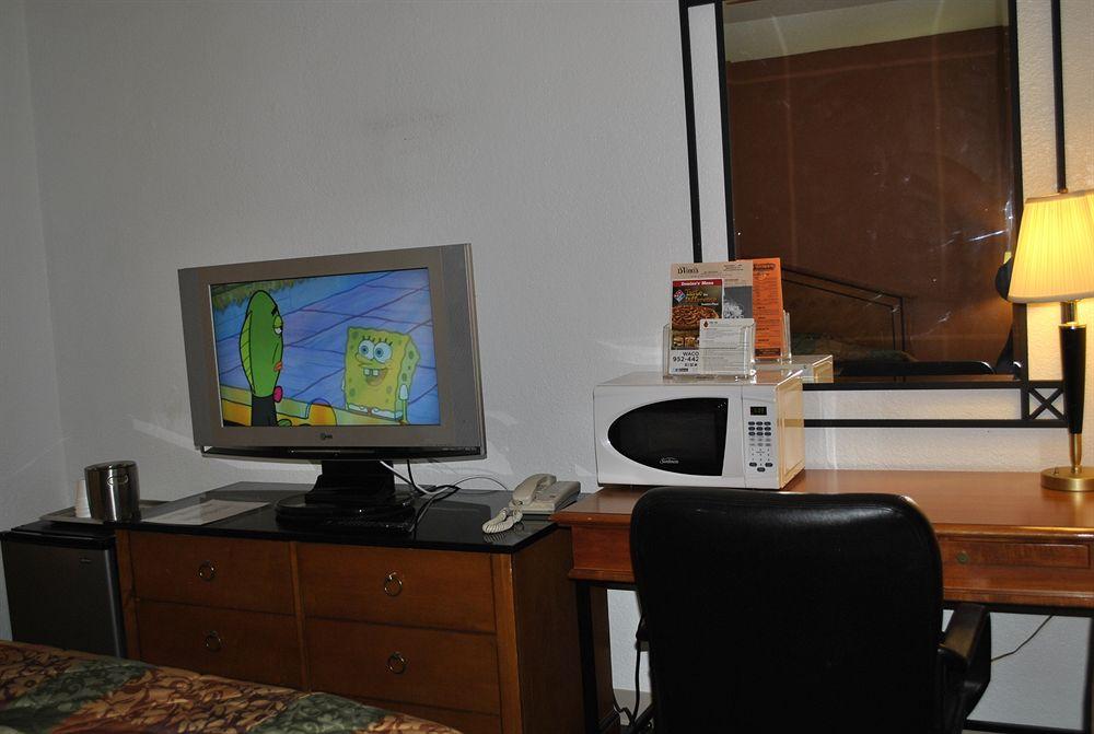 Waconia Inn&Suites Esterno foto