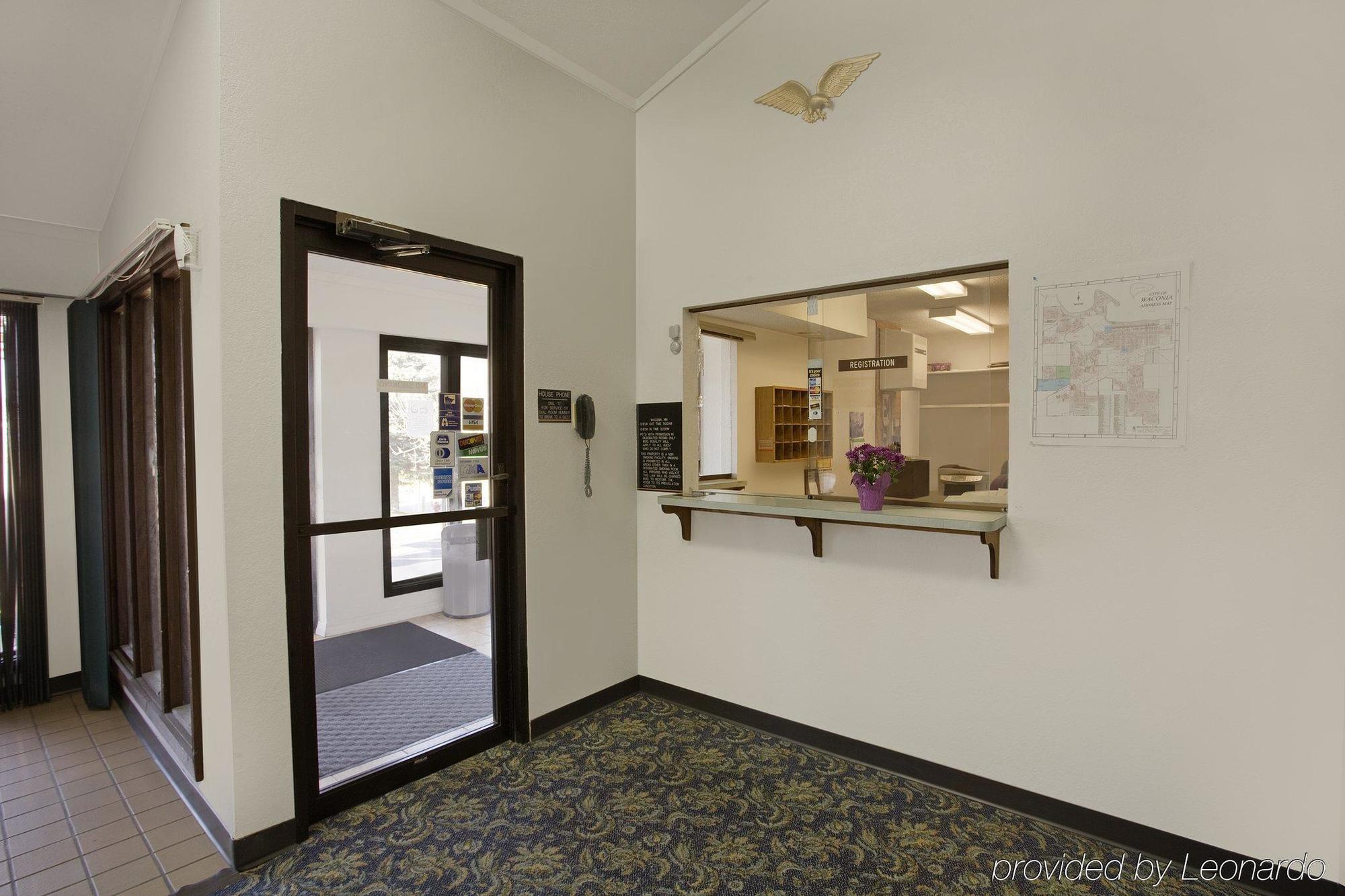Waconia Inn&Suites Esterno foto