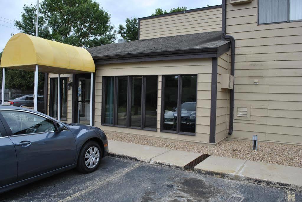 Waconia Inn&Suites Esterno foto
