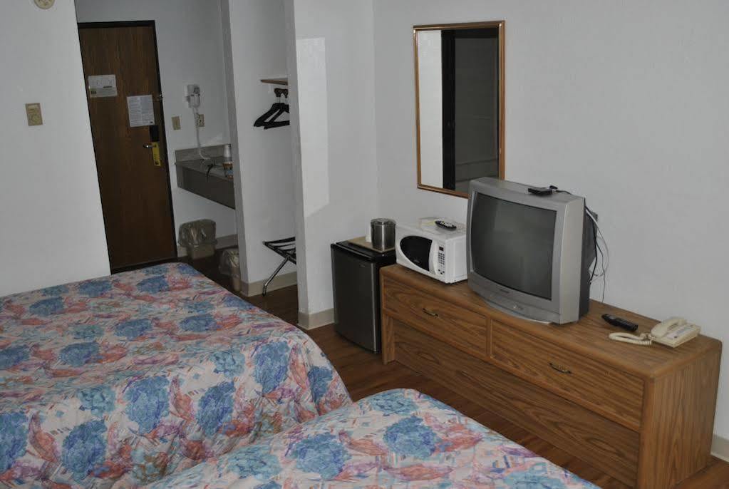Waconia Inn&Suites Esterno foto