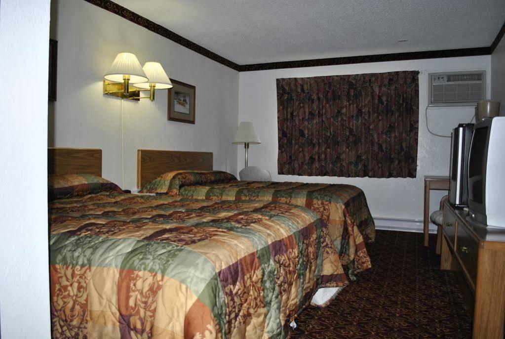Waconia Inn&Suites Esterno foto
