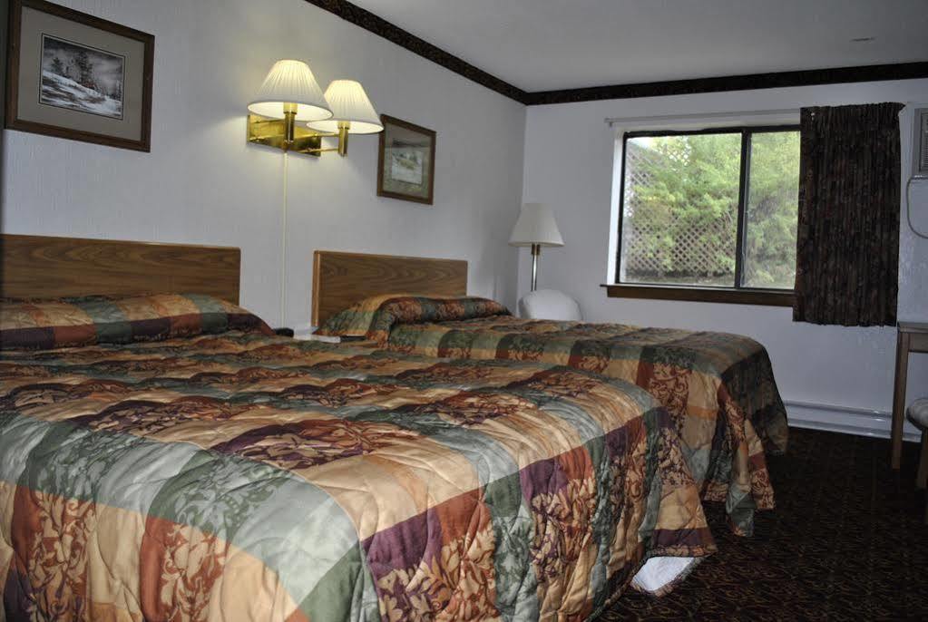 Waconia Inn&Suites Esterno foto