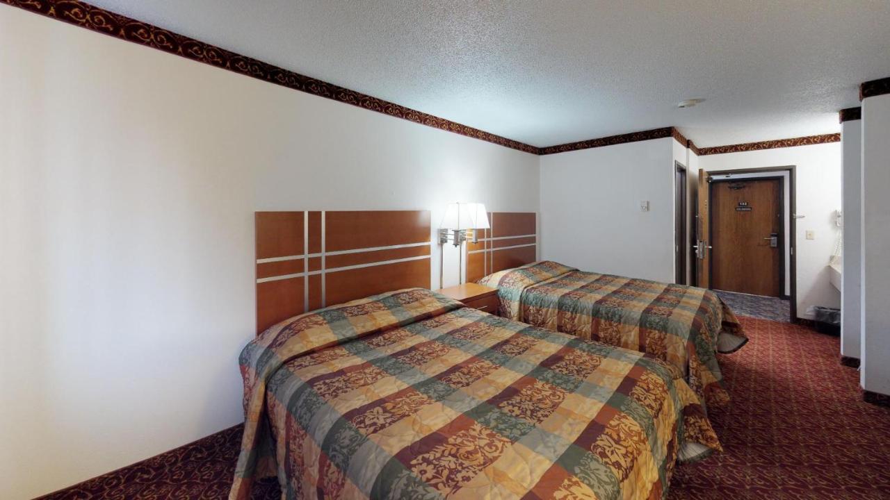 Waconia Inn&Suites Esterno foto