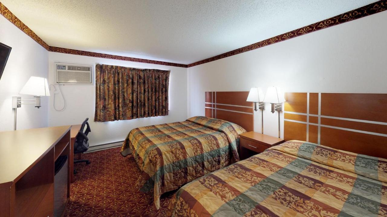 Waconia Inn&Suites Esterno foto