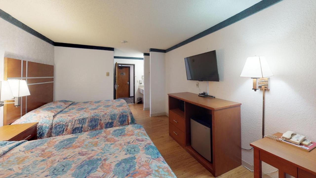 Waconia Inn&Suites Esterno foto